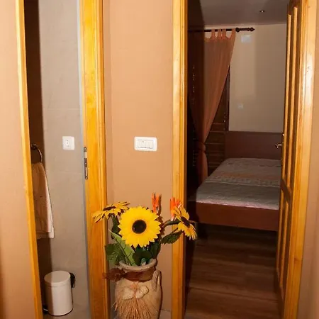 House Eleonora * Barban