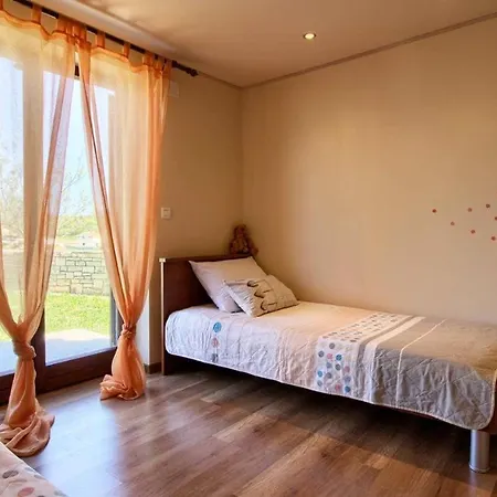House Eleonora * Barban