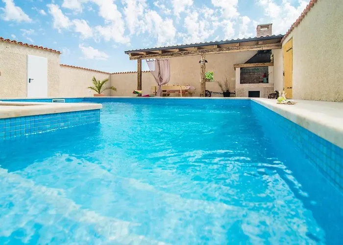 House Eleonora