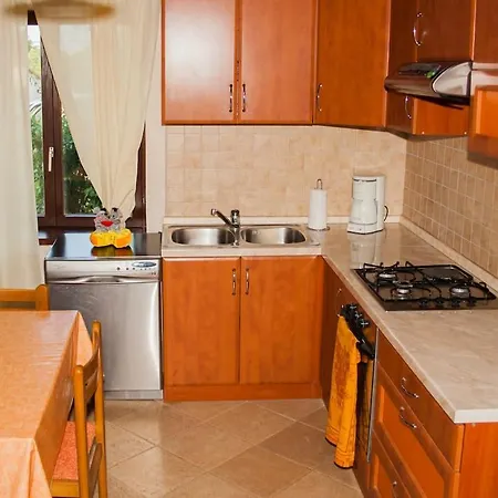 House Eleonora *