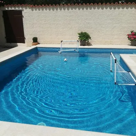 House Eleonora *